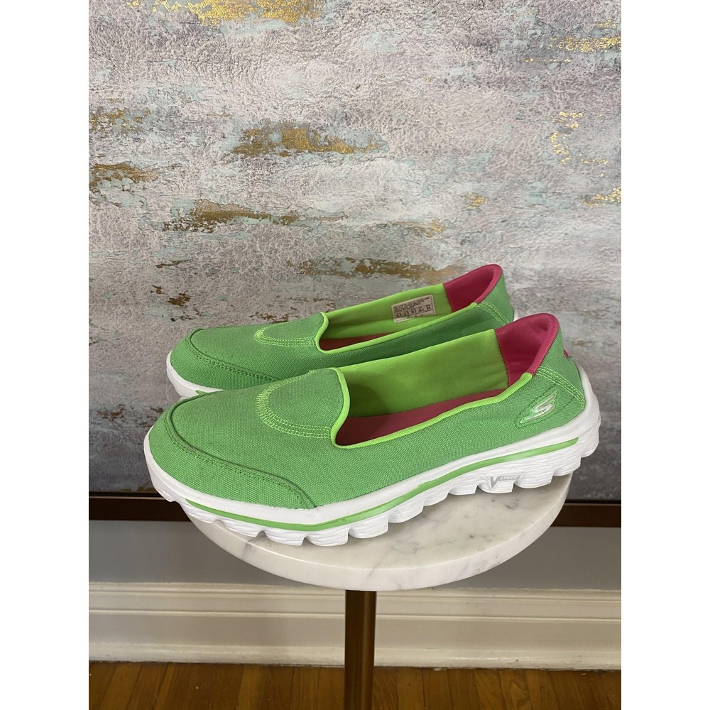 Skechers GOwalk 2 Shoes Womens Size 5.5 Green Slip On Walking Sneakers SN 13976